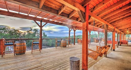 Lodge with shared amenities - pool, hot tub, hiking, pickle ball