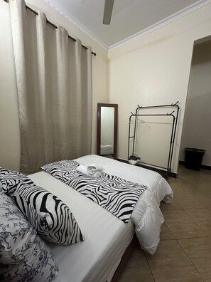1 chambre, fer et planche à repasser, Wi-Fi, draps fournis
