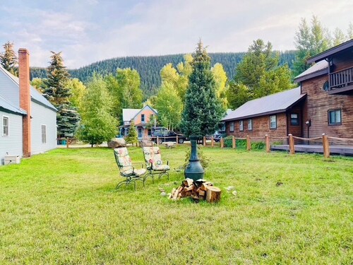 Magic In All Directions - 3 Bdrms, 2 1/2 Bths, WrkSpc & WiFi