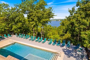 Pool - Spacious room with lake views, deck, mini fridge & pool - Near Margaritaville (Osage Beach)