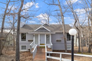 Exterior - Spacious home w/ lake views, fireplace, 3 decks, pool & w/d- Near Margaritaville (Osage Beach)