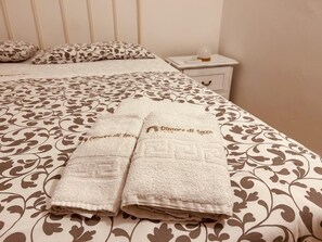 1 bedroom, iron/ironing board, travel cot, free WiFi