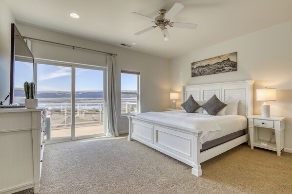 3 habitaciones, tabla de planchar con plancha, internet y ropa de cama 