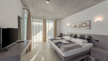 5 bedrooms, in-room safe, iron/ironing board, travel crib