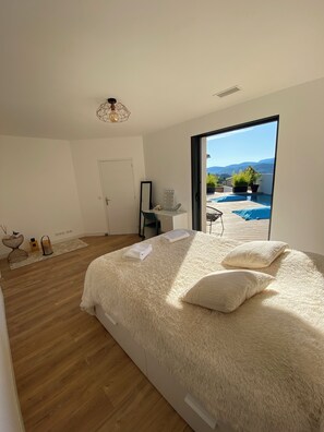 3 bedrooms, iron/ironing board, travel crib, WiFi - 🌿 Villa with swimming pool and panoramic view Auriol Near Cassis, Marseille and Aix (Auriol)