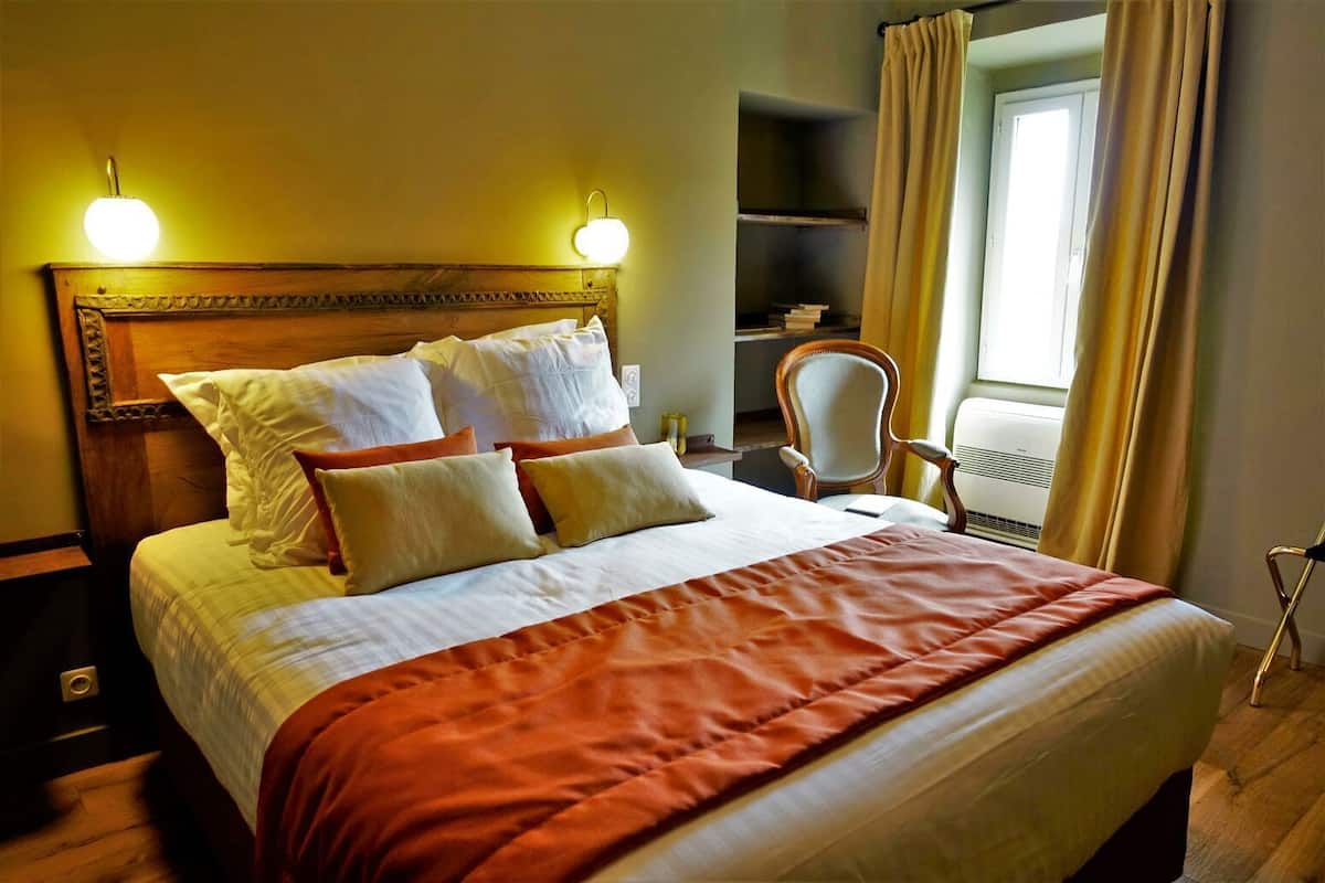 1 bedroom, premium bedding, down duvets, memory-foam beds