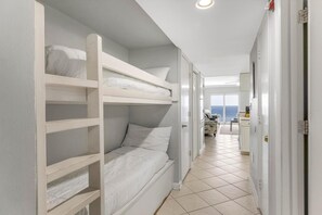 Condo, 1 Queen Bed with Sofa bed (Westwind 802) | 1 bedroom