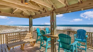 Condo, várias camas (Beach Front 603) | Área da propriedade