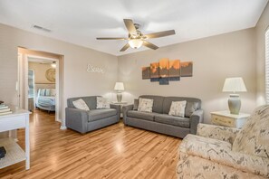 Condo, Multiple Beds (Beach Front 603) | Living area