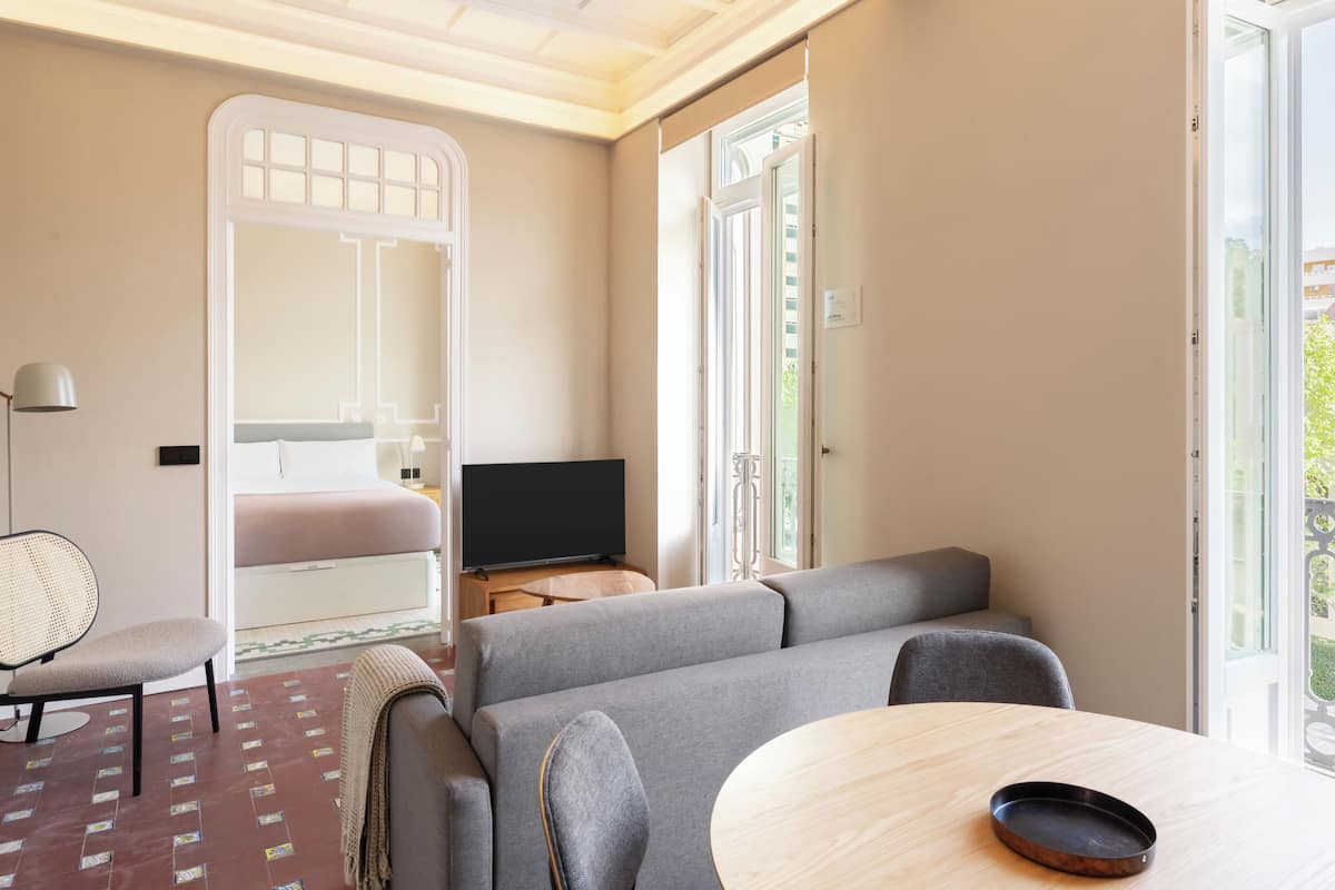 One-Bedroom Comfort Apt with terrace | Zona de estar