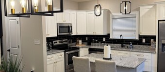 Modern 3BR 2.5BA Gated Home Near VCU & Downtown