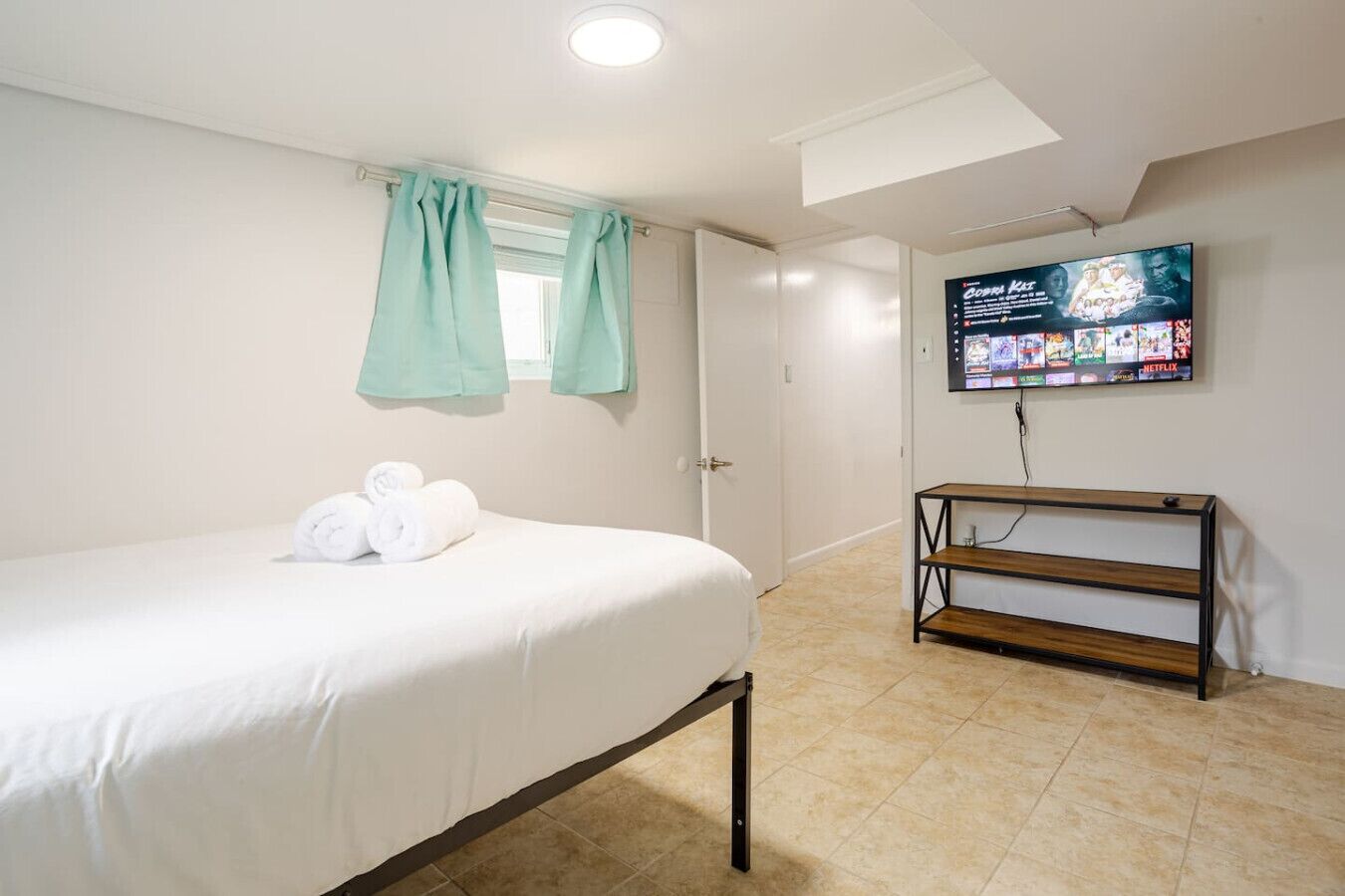 Desk, iron/ironing board, free WiFi, bed sheets