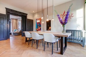 Dining - Soothing apartment with WiFi in charming Amsterdam Oud Zuid (Amsterdam)