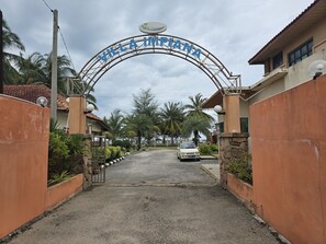 Exterior - Hotel O Villa Impiana (Bachok)