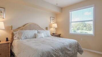 2 chambres, fer et planche Ă repasser, Wi-Fi gratuit, draps fournis