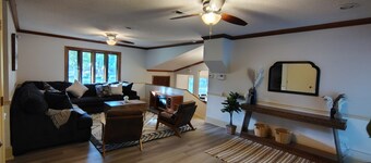 Charming 4-bedroom house with WiFi and AC in fabulous Charlotte