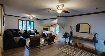 Charming 4-bedroom house with WiFi and AC in fabulous Charlotte