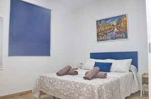 2 chambres, fer et planche à repasser, Wi-Fi, draps fournis