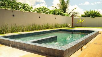 Piscina interna, piscina externa