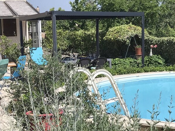 Pool - Holiday home in Saint-Didier, private pool, intimate settin, pets admitted(1). (SAINT-DIDIER)