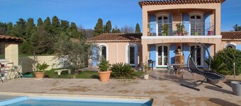 Comfortable air-conditioned villa, swimming pool, near Salon-de-Provence, dog allowed (1).