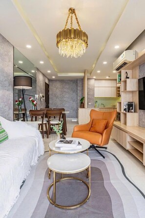 Apartment, City View | Living area