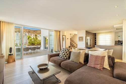 BEAUTIFUL DETACHED HOUSE IN PUNTA RASCA IN THE HEART OF PALM MAR