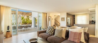 BEAUTIFUL DETACHED HOUSE IN PUNTA RASCA IN THE HEART OF PALM MAR