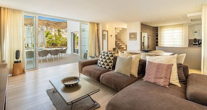 BEAUTIFUL DETACHED HOUSE IN PUNTA RASCA IN THE HEART OF PALM MAR