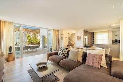 BEAUTIFUL DETACHED HOUSE IN PUNTA RASCA IN THE HEART OF PALM MAR