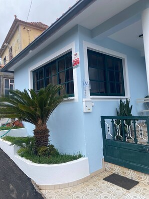 Exterior detail - Dani House - Porto Moniz Escape (Levada Grande)