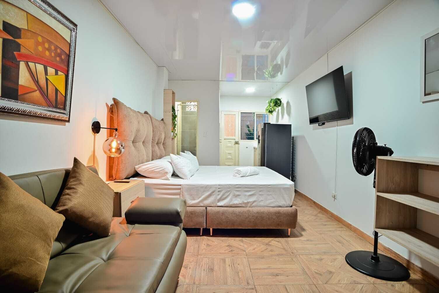 9 bedrooms, iron/ironing board, WiFi, bed sheets