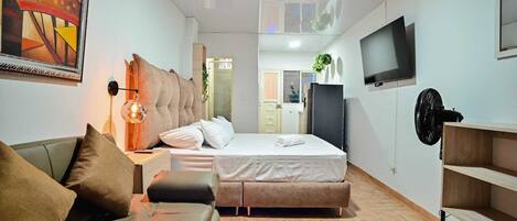 9 bedrooms, iron/ironing board, WiFi, bed sheets