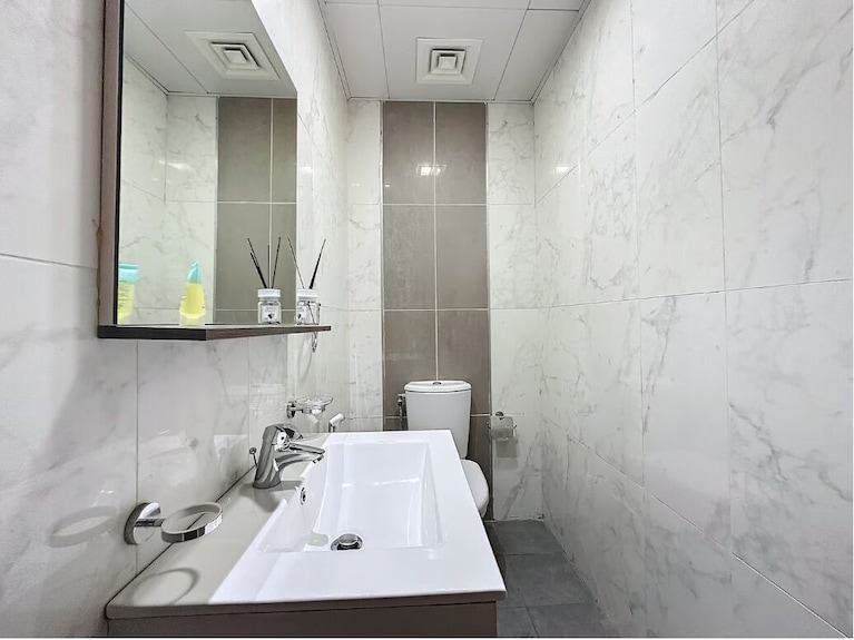Modern 1 Bedroom In Dubai Oasis - Dubaj