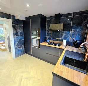 Interior - Quirky 2-Bed with Free Parking (Paisley)