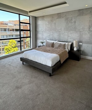 2 bedrooms, iron/ironing board, bed sheets