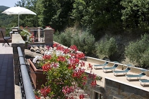 Chambre Deluxe, vue vallée | Terrasse/Patio