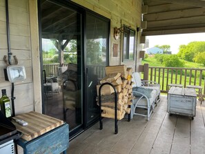 Terrace/patio - Driftless Log Cabin w/ Kickapoo Valley View (Readstown)