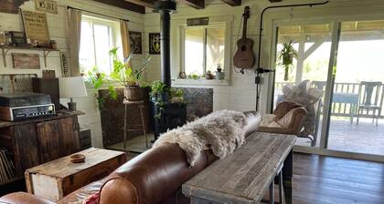 Driftless Log Cabin w/ Kickapoo Valley View