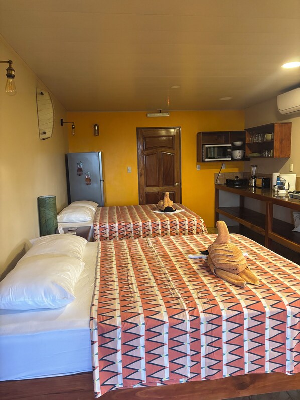 1 chambre, accès au Wi-Fi (inclus), literie fournie