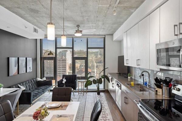 Fridge, microwave, oven, stovetop - Live the High Life – Chic 2BR Apartment in BHM (Birmingham)