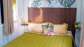 Premium bedding, minibar, blackout curtains, free WiFi