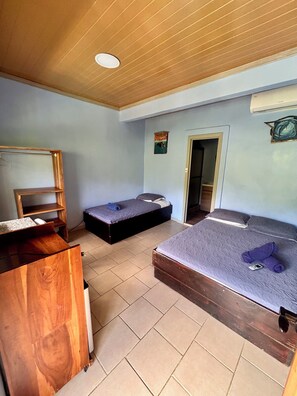 Standard Triple Room | Free WiFi - HOTEL TICOZUMA (Cóbano)