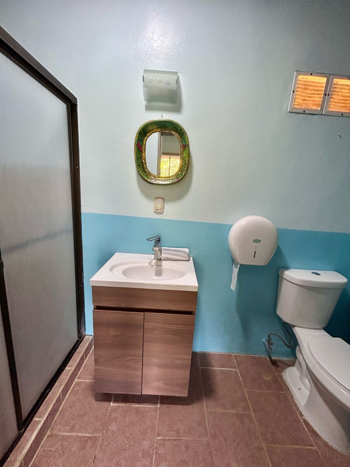 Standard Double Room | Bathroom