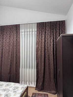 Chambre Double ou avec lits jumeaux | Fer et planche à repasser, Wi-Fi gratuit