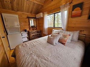 WiFi, bed sheets