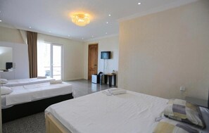 1 slaapkamer, een strijkplank/strijkijzer, wifi, beddengoed