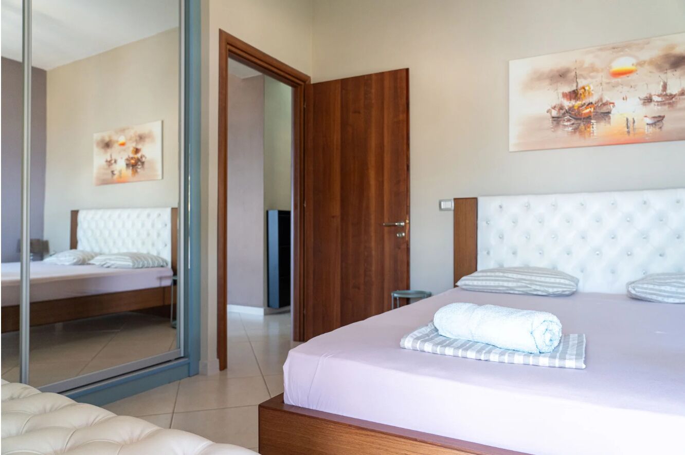 2 bedrooms, iron/ironing board, free WiFi, bed sheets