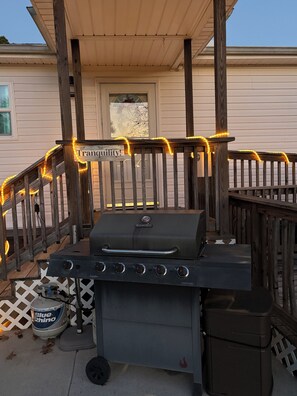 Terrace/patio - Spacious 2 Bedroom Apartment with Luxe Amenities and Close to All Things Fun! (Foley)