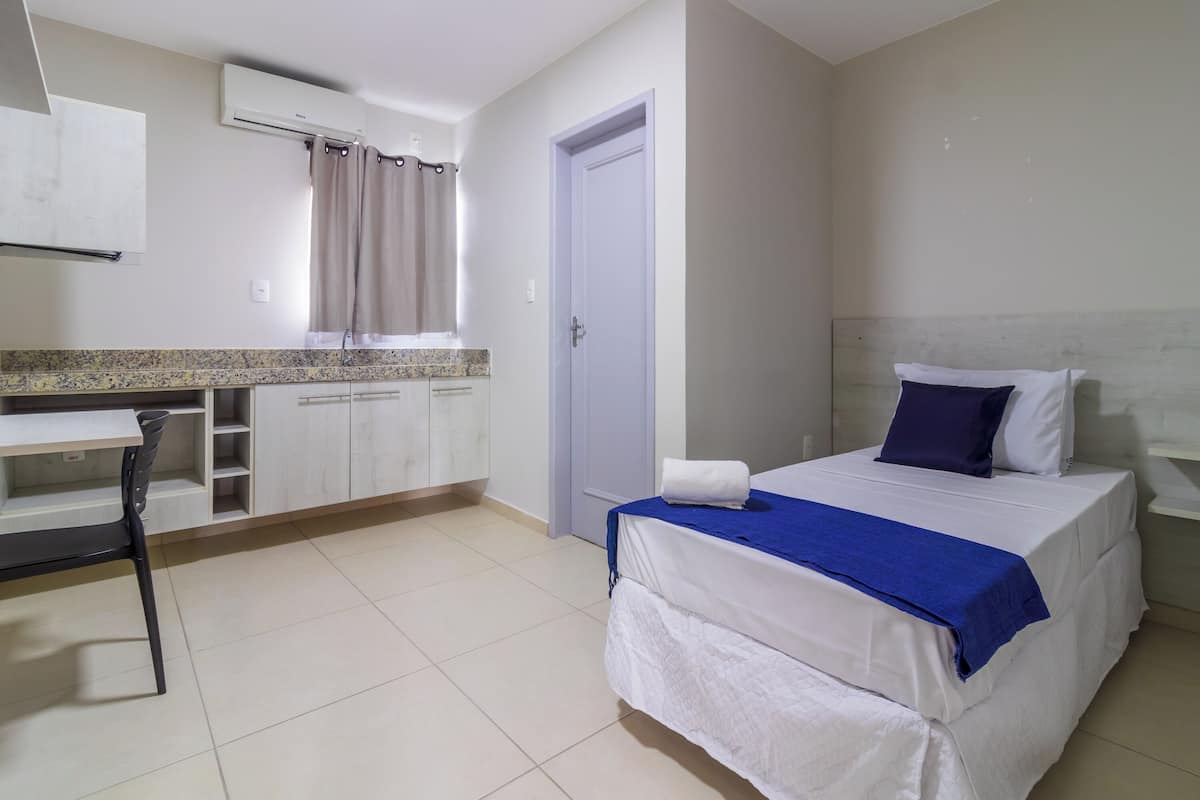 Standard Single Room | Minibar, free WiFi, bed sheets